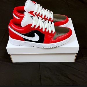 Jordan 1 Low “Chicago Flip”